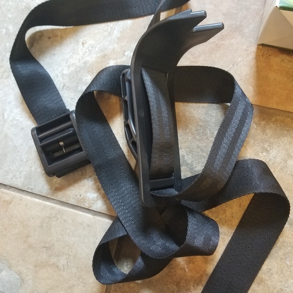 NWOT Maternity Seatbelt adjuster - Picture 3 of 10